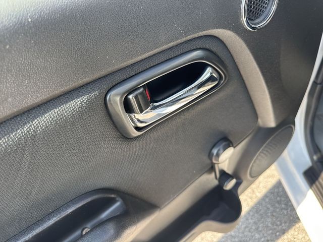 Chevrolet Colorado Vehicle Full-screen Gallery Image 23