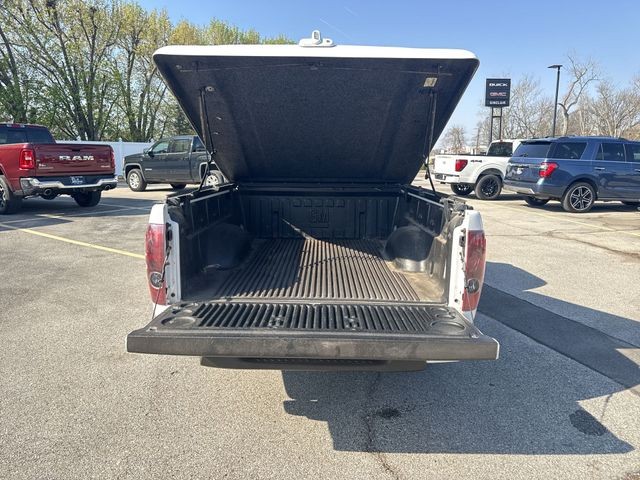 Chevrolet Colorado Vehicle Full-screen Gallery Image 24