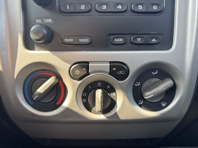 Chevrolet Colorado Vehicle Full-screen Gallery Image 32