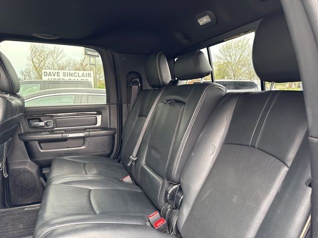 Ram 2500 Vehicle Full-screen Gallery Image 15