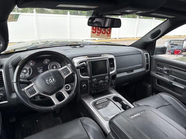 Ram 2500 Vehicle Full-screen Gallery Image 17