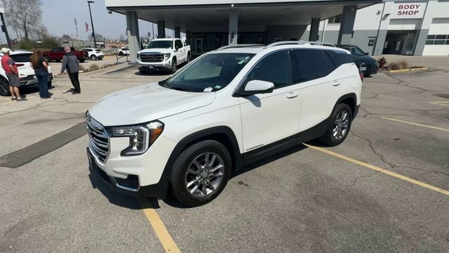 GMC Terrain Vehicle Full-screen Gallery Image 05