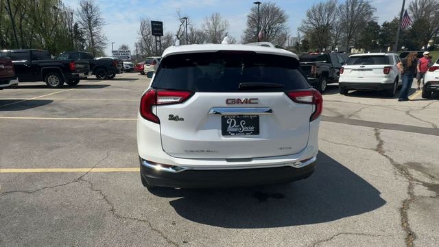 GMC Terrain Vehicle Full-screen Gallery Image 09