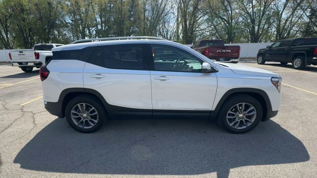 GMC Terrain Vehicle Full-screen Gallery Image 11