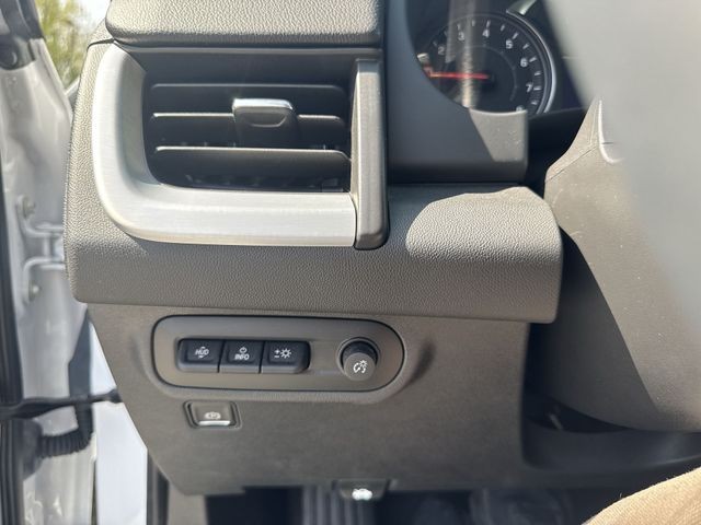 GMC Terrain Vehicle Full-screen Gallery Image 21