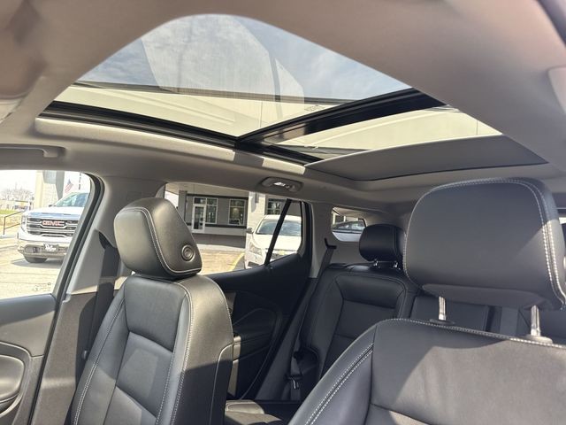 GMC Terrain Vehicle Full-screen Gallery Image 22