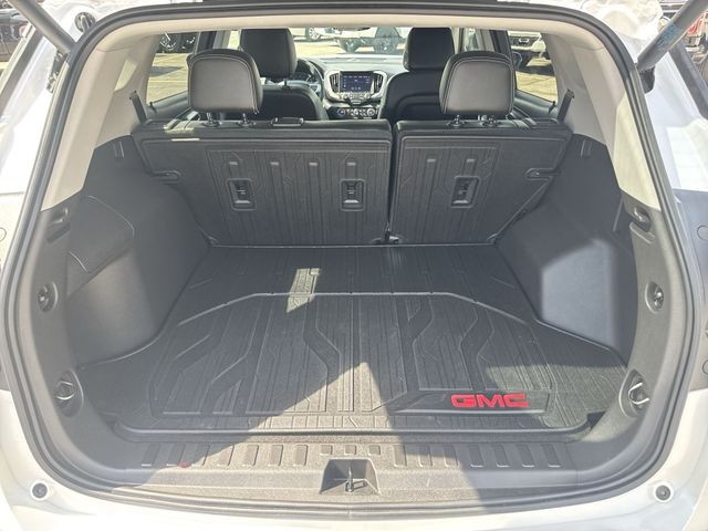 GMC Terrain Vehicle Full-screen Gallery Image 29