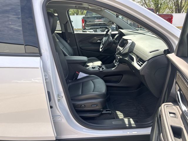 GMC Terrain Vehicle Full-screen Gallery Image 32