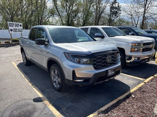 Honda Ridgeline Vehicle Full-screen Gallery Image 05