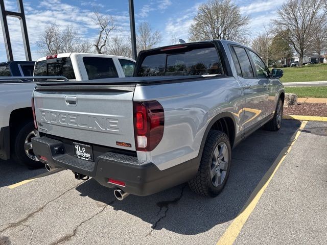Honda Ridgeline Vehicle Full-screen Gallery Image 10
