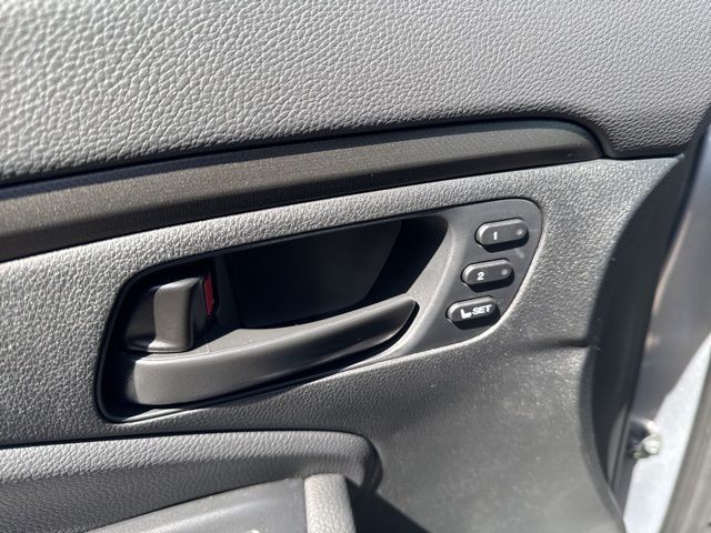 Honda Ridgeline Vehicle Full-screen Gallery Image 22