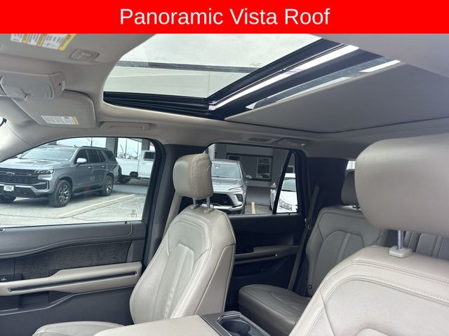 Ford Expedition Vehicle Full-screen Gallery Image 23