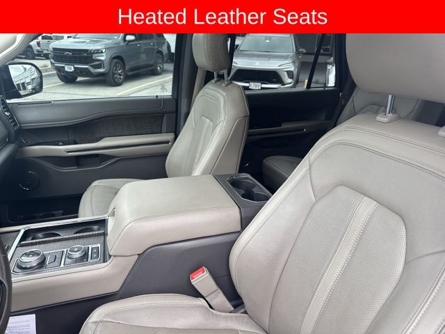 Ford Expedition Vehicle Full-screen Gallery Image 24