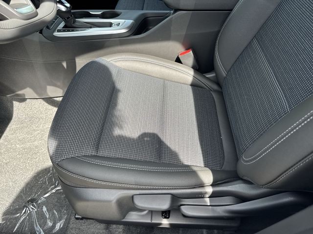Buick Envista Vehicle Full-screen Gallery Image 12