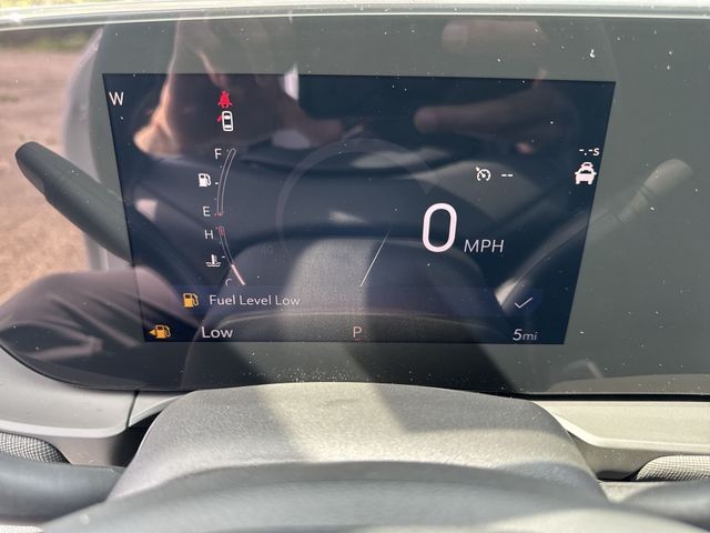 Buick Envista Vehicle Full-screen Gallery Image 15