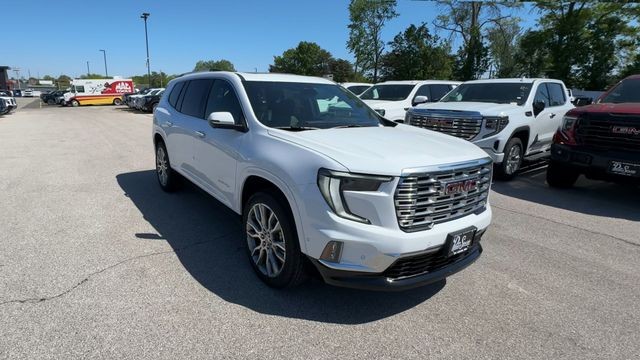 GMC Acadia Vehicle Full-screen Gallery Image 02