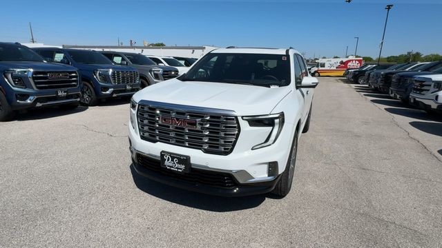 GMC Acadia Vehicle Full-screen Gallery Image 03
