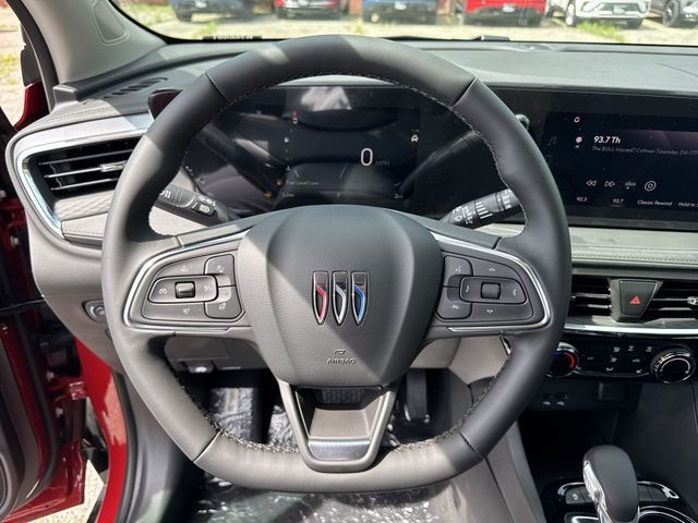 Buick Encore GX Vehicle Full-screen Gallery Image 14