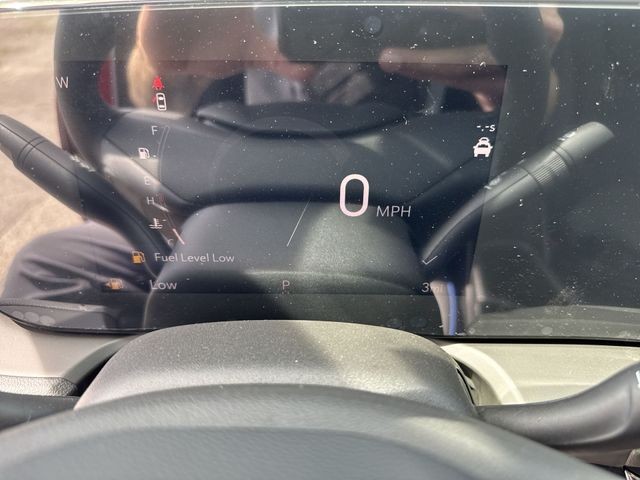 Buick Encore GX Vehicle Full-screen Gallery Image 15
