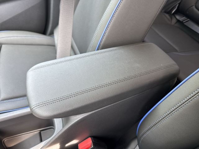 Buick Encore GX Vehicle Full-screen Gallery Image 19