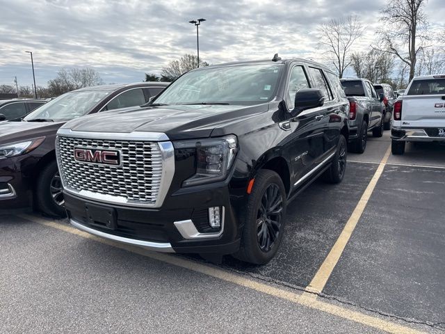 GMC Yukon Vehicle Full-screen Gallery Image 02