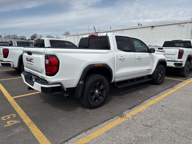 GMC Canyon Vehicle Full-screen Gallery Image 07