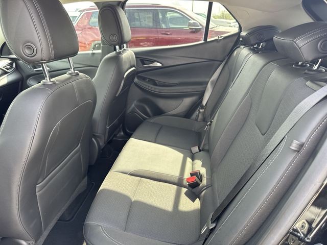 Buick Encore GX Vehicle Full-screen Gallery Image 23