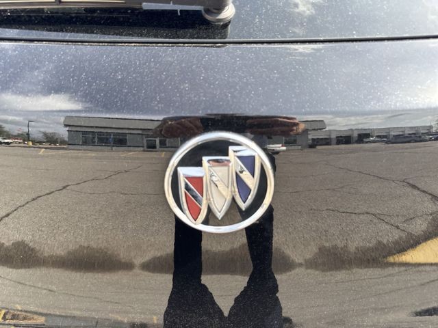 Buick Encore GX Vehicle Full-screen Gallery Image 30