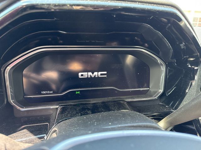 GMC Sierra 1500 Vehicle Full-screen Gallery Image 14