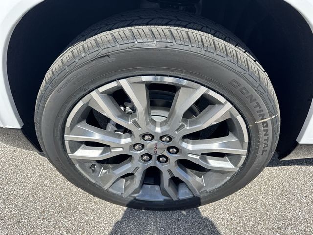 2026 GMC Acadia Denali - Photo 9