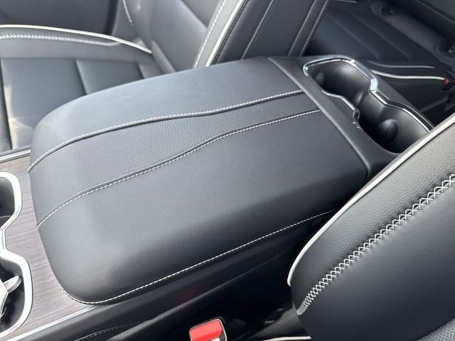 2026 GMC Acadia Denali - Photo 20