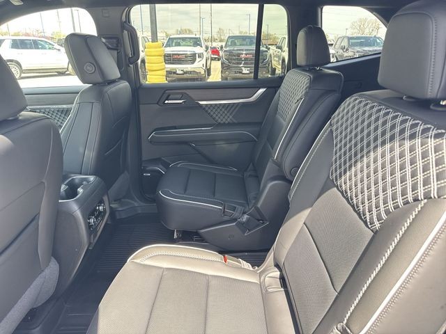2026 GMC Acadia Denali - Photo 22