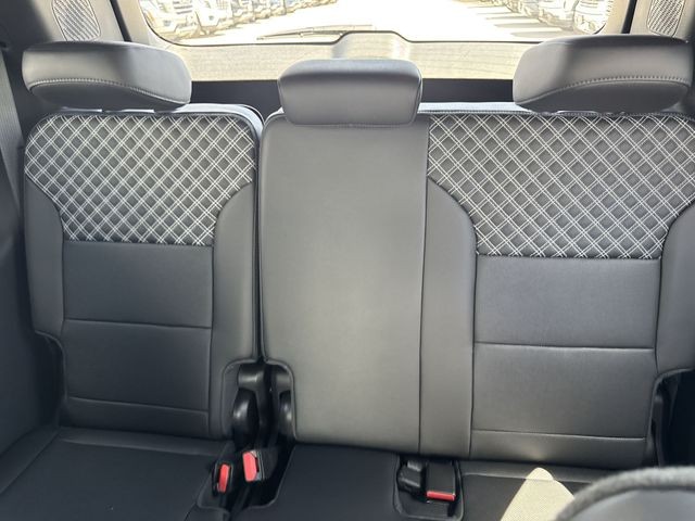 2026 GMC Acadia Denali - Photo 23