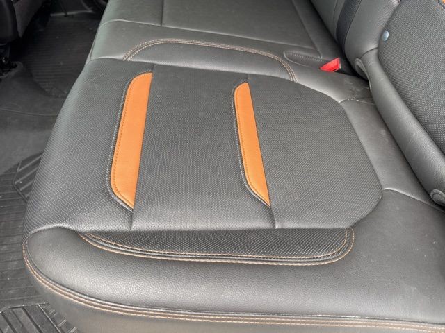 GMC Sierra 1500 Vehicle Full-screen Gallery Image 13