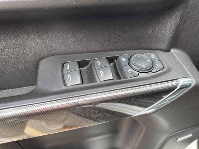 GMC Sierra 1500 Vehicle Full-screen Gallery Image 22