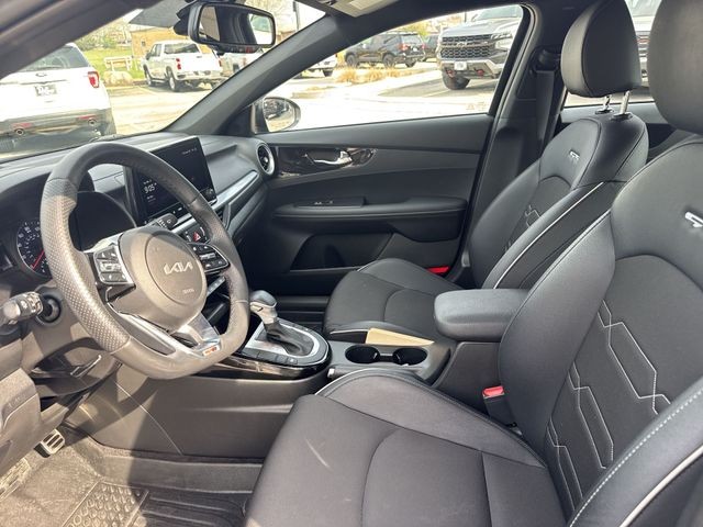 Kia Forte Vehicle Full-screen Gallery Image 13