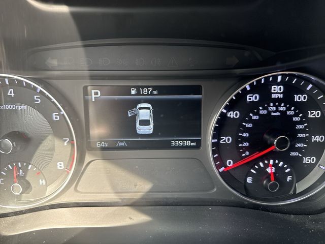 Kia Forte Vehicle Full-screen Gallery Image 15