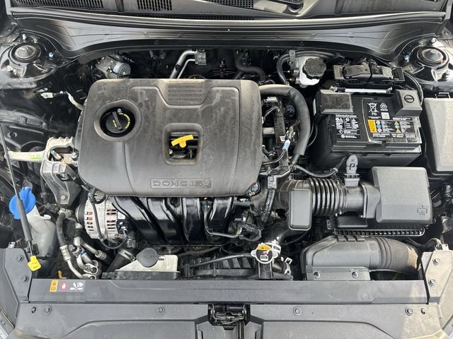 Kia Forte Vehicle Full-screen Gallery Image 33