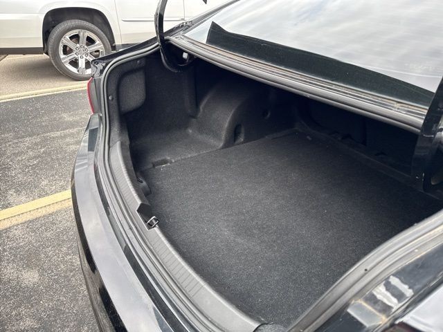 Chevrolet Malibu Vehicle Full-screen Gallery Image 14