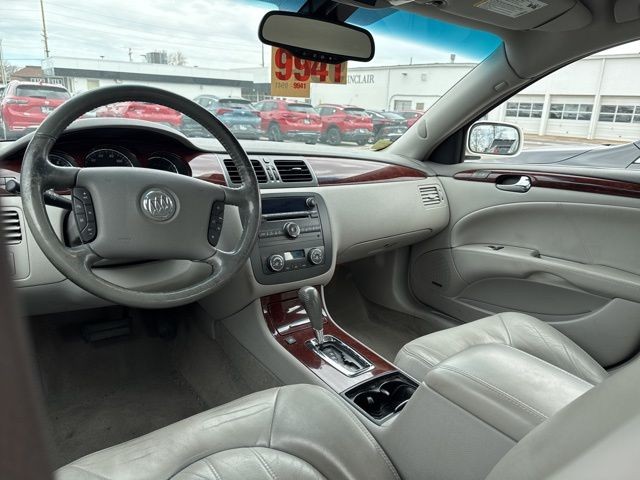 Buick Lucerne Vehicle Full-screen Gallery Image 19