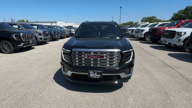 GMC Acadia Vehicle Full-screen Gallery Image 03