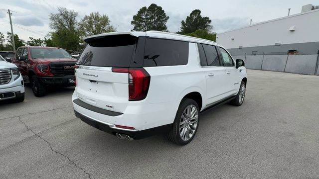GMC Yukon XL Vehicle Full-screen Gallery Image 08