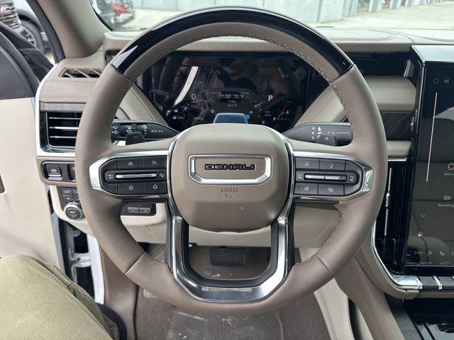 GMC Yukon XL Vehicle Full-screen Gallery Image 14
