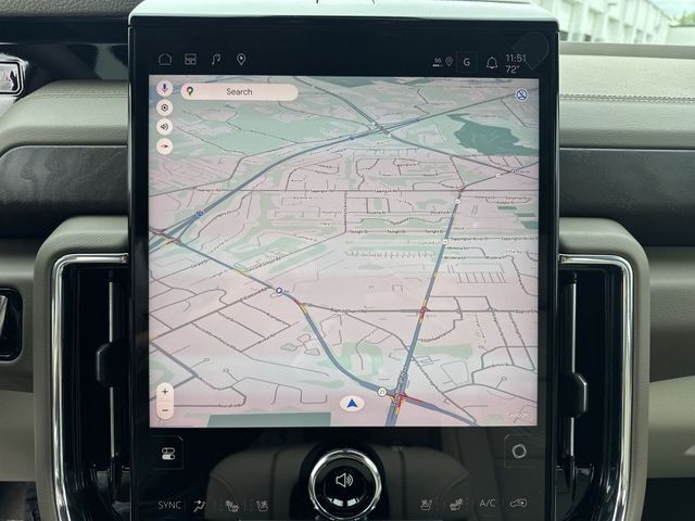 GMC Yukon XL Vehicle Full-screen Gallery Image 18
