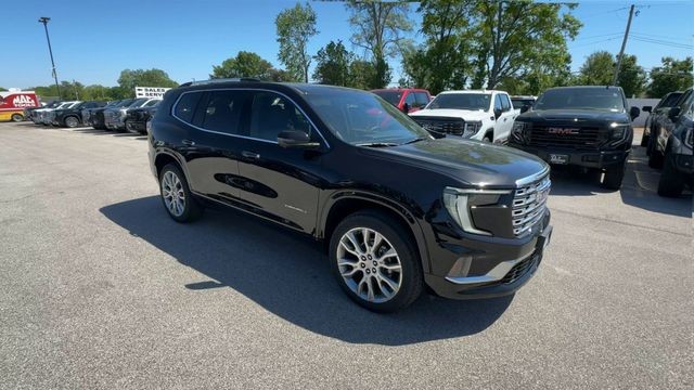 GMC Acadia Vehicle Full-screen Gallery Image 02