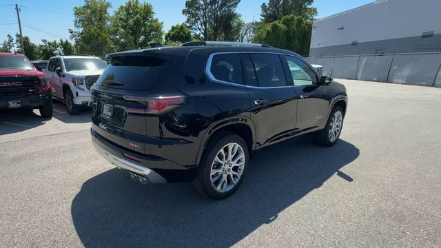 GMC Acadia Vehicle Full-screen Gallery Image 08