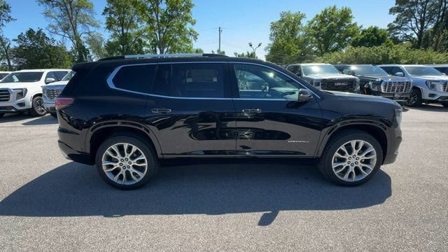 GMC Acadia Vehicle Full-screen Gallery Image 09