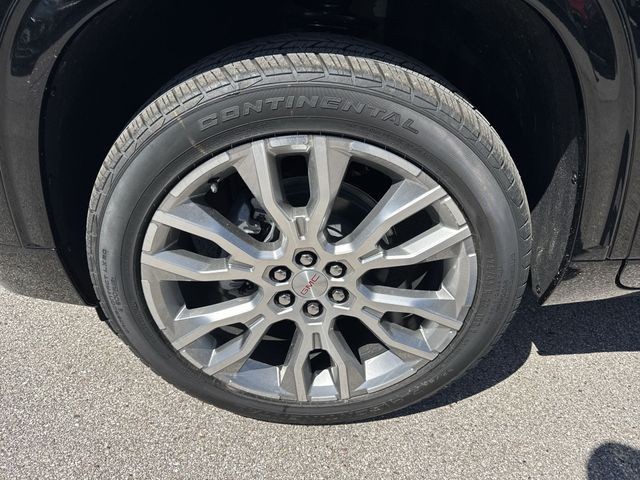 GMC Acadia Vehicle Full-screen Gallery Image 10
