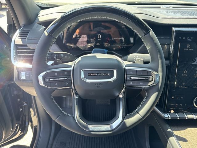 GMC Acadia Vehicle Full-screen Gallery Image 14