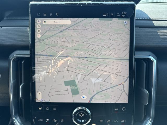 GMC Acadia Vehicle Full-screen Gallery Image 18